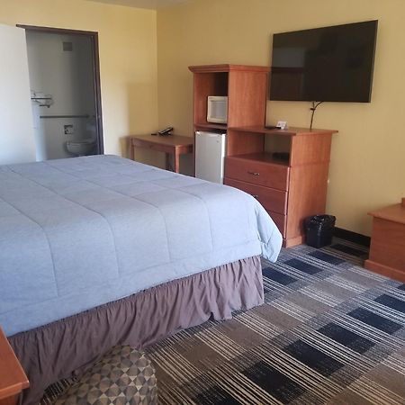 Oakridge Inn & Suites エクステリア 写真
