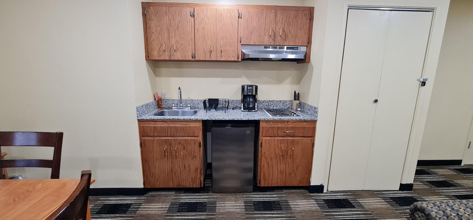 Oakridge Inn & Suites エクステリア 写真
