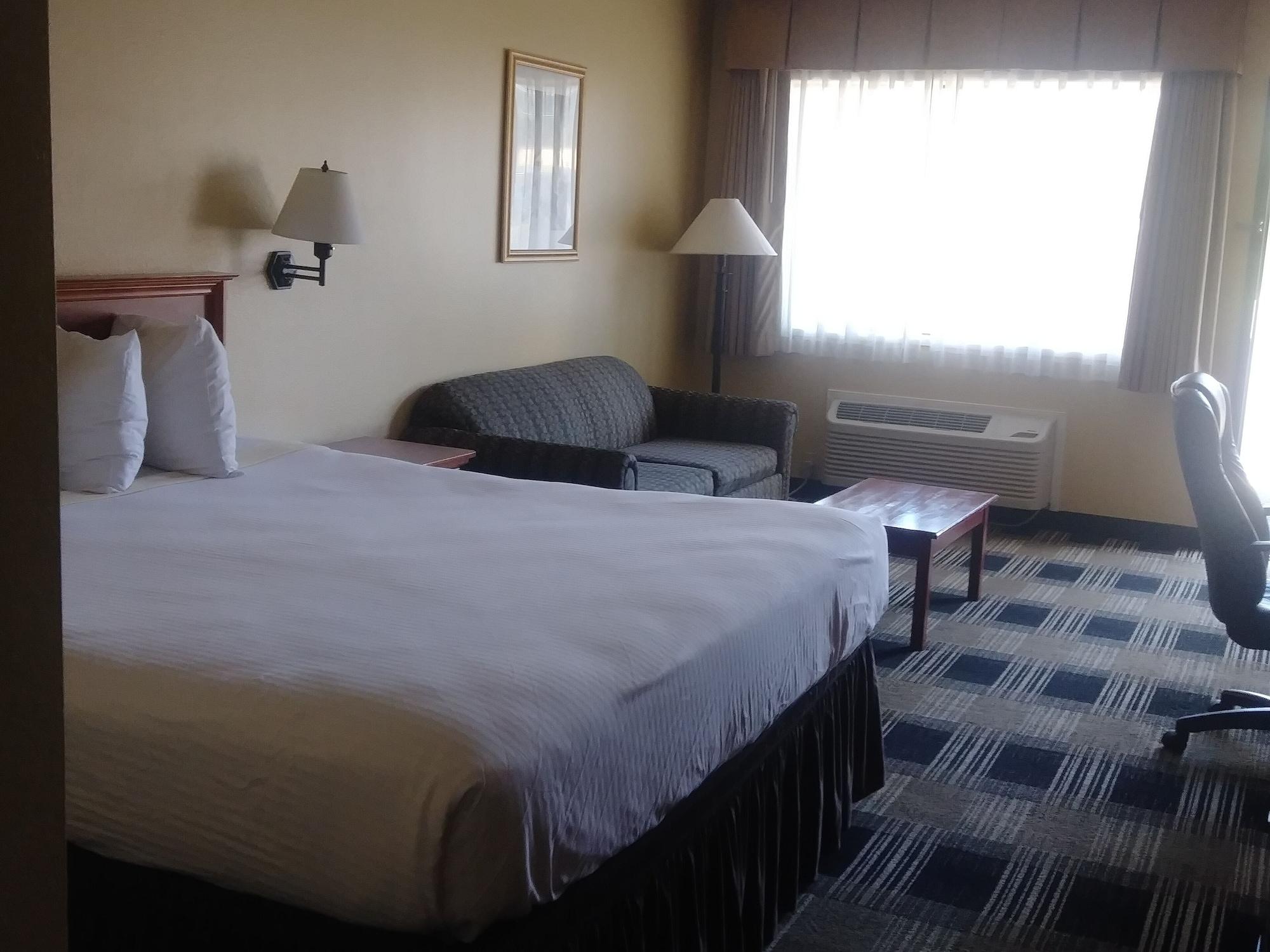 Oakridge Inn & Suites エクステリア 写真