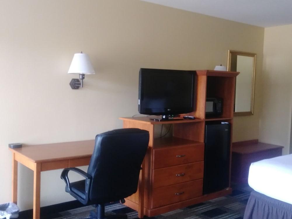 Oakridge Inn & Suites エクステリア 写真