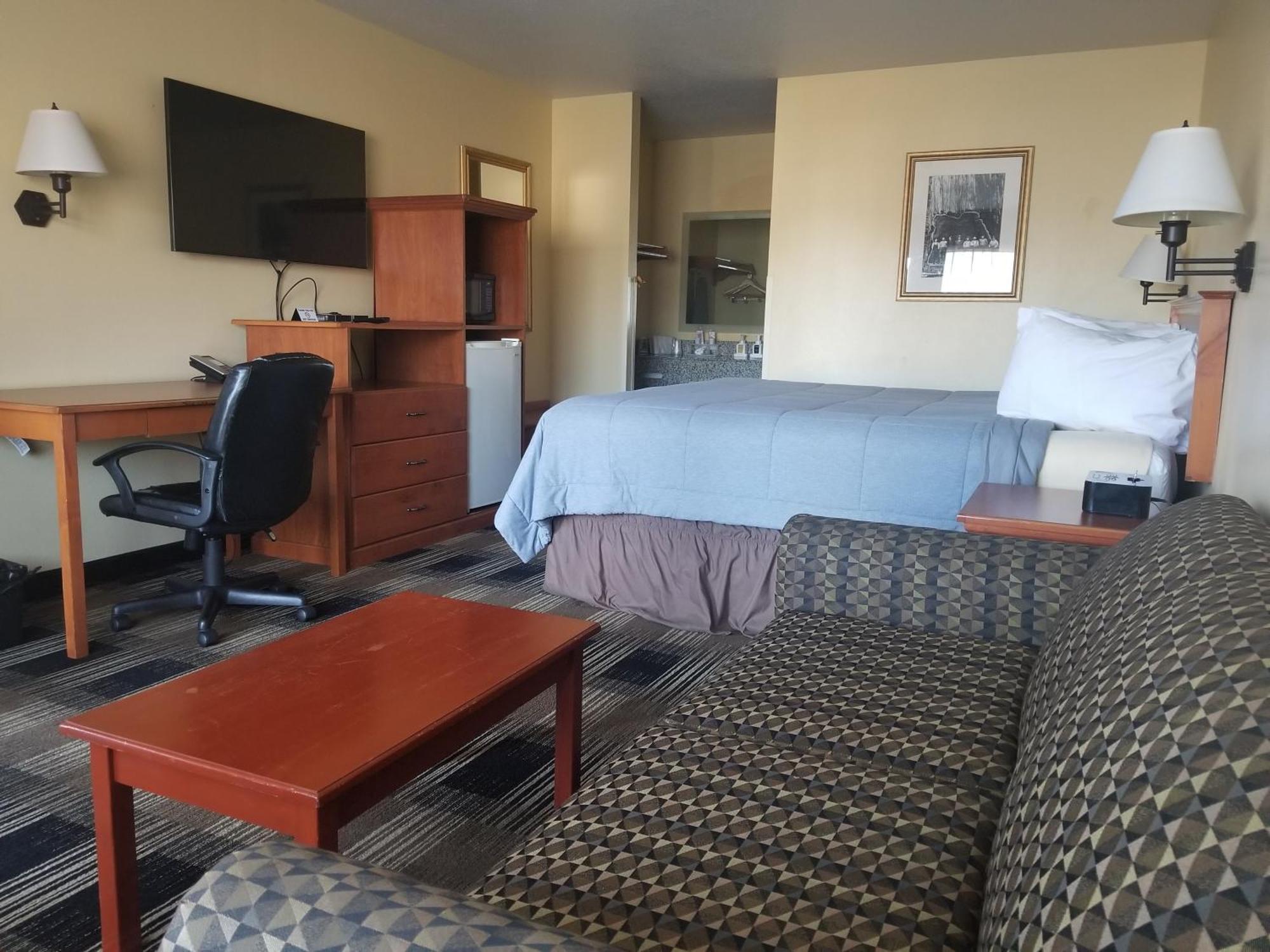 Oakridge Inn & Suites エクステリア 写真