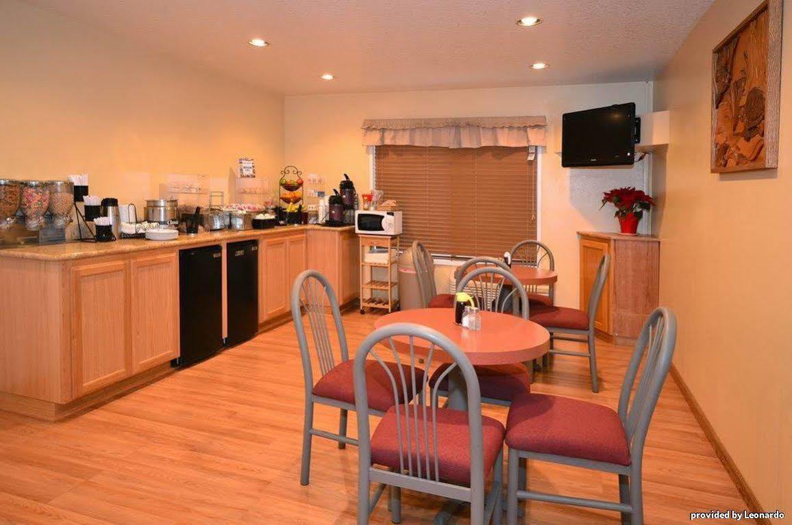 Oakridge Inn & Suites レストラン 写真